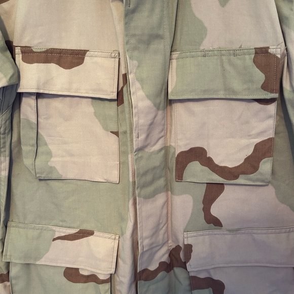 Desert Camouflage 3 color Combat Coat BDU Top size Small Short - Picture 2 of 5